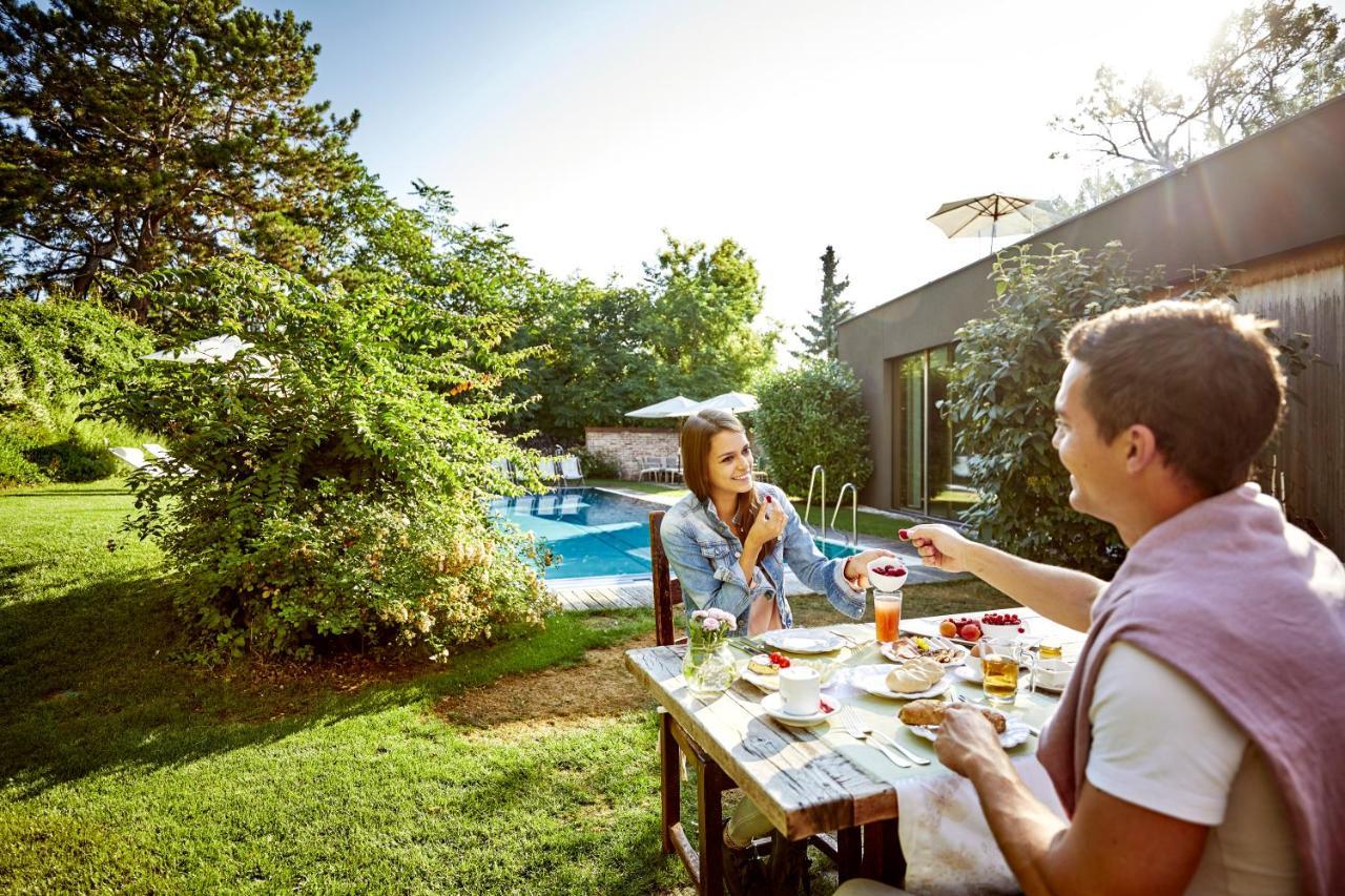 Hotel Landhaus Moserhof กุมพอลด์สเคียร์เคน ภายนอก รูปภาพ