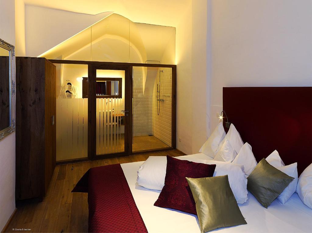 Hotel Landhaus Moserhof กุมพอลด์สเคียร์เคน ห้อง รูปภาพ
